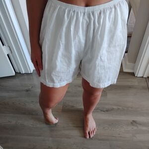 Women's White Shorts